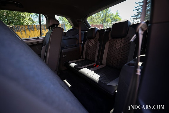 Volkswagen Tiguan Allspace 13 of 18