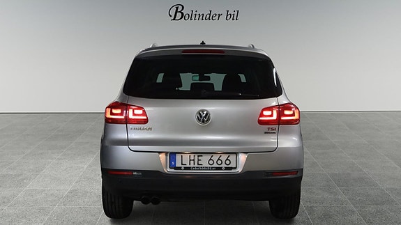 Volkswagen Tiguan 5 of 25