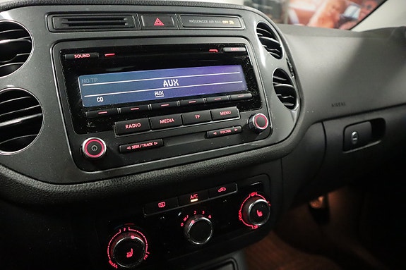 Volkswagen Tiguan 16 of 25