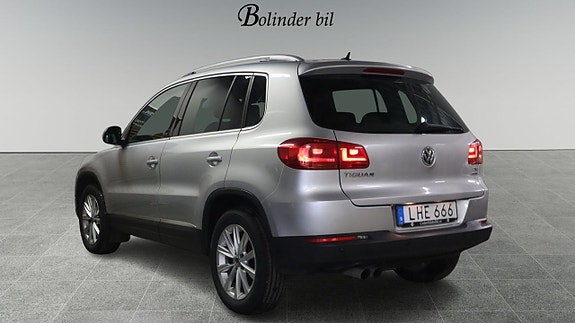 Volkswagen Tiguan 4 of 25