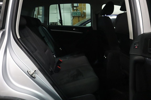 Volkswagen Tiguan 14 of 25