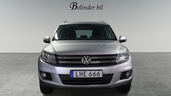 Volkswagen Tiguan 2 of 25