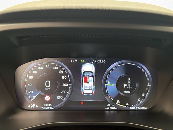 Volvo XC40 28 of 30