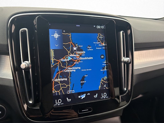 Volvo XC40 15 of 30