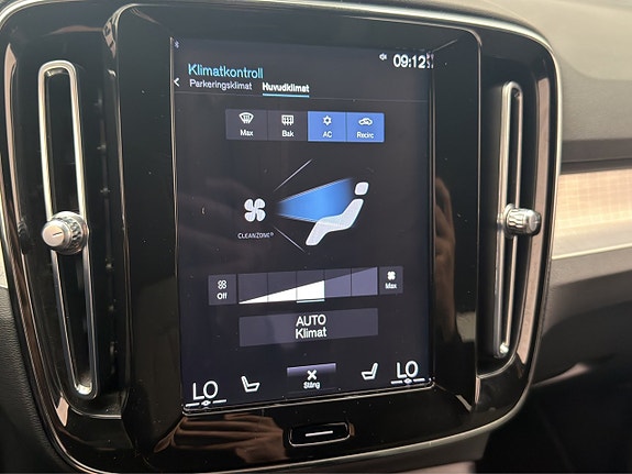 Volvo XC40 19 of 30