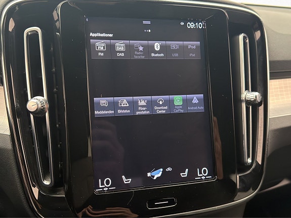 Volvo XC40 16 of 30