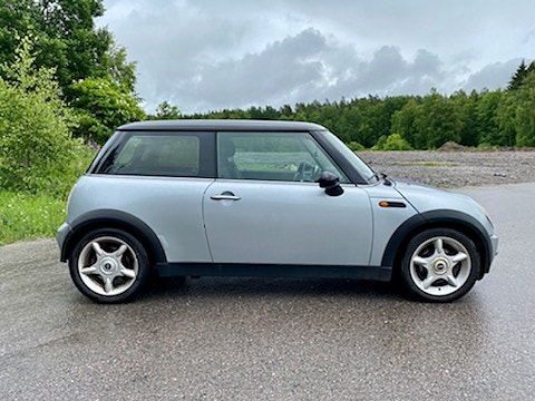 MINI Cooper 7 of 10