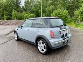 MINI Cooper 4 of 5