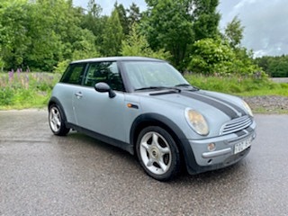 MINI Cooper 3 of 5