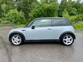 MINI Cooper 5 of 5