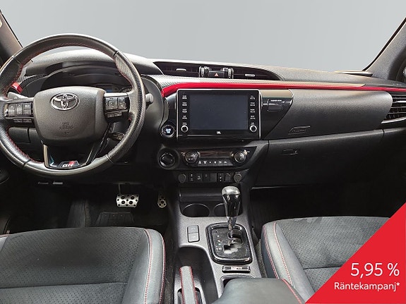 Toyota HiLux 8 of 13