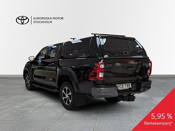 Toyota HiLux 2 of 13