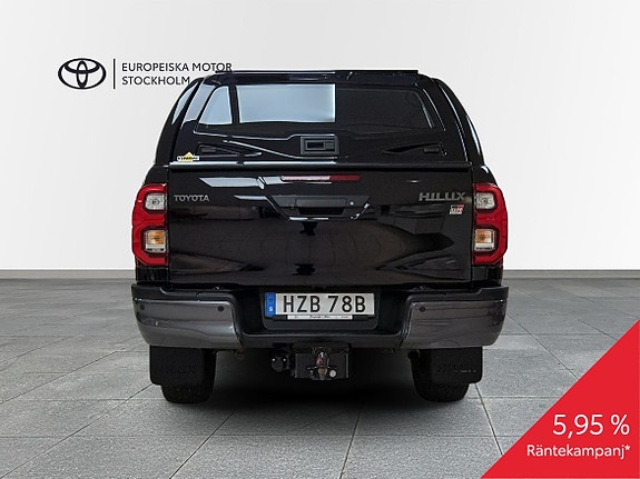 Toyota HiLux 4 of 13
