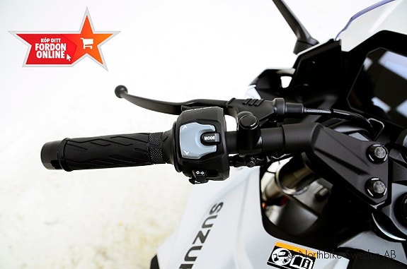 Suzuki GSX8R 7 of 10
