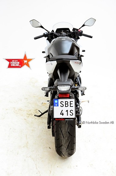 Suzuki GSX8R 4 of 10