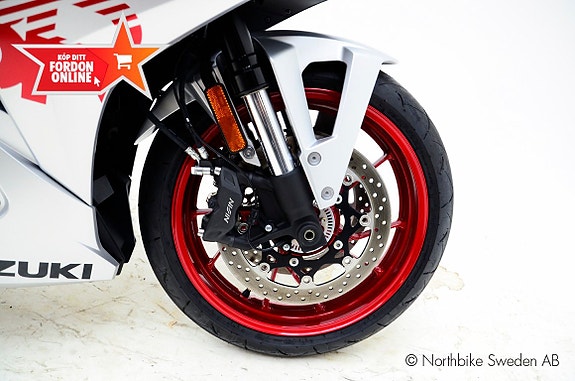 Suzuki GSX8R 6 of 10