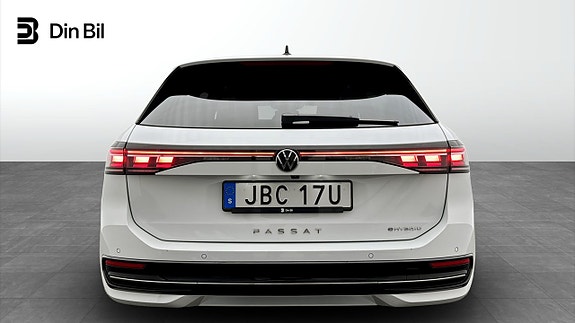 Volkswagen Passat 5 of 5