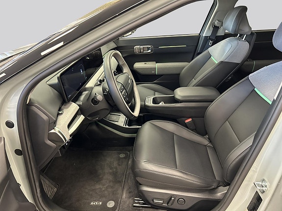 Kia EV4 8 of 15