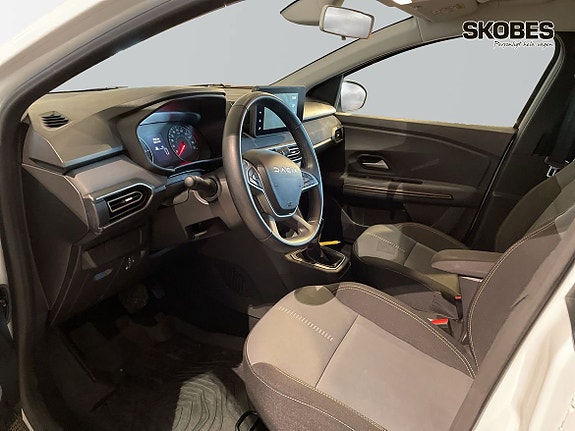 Dacia Sandero Stepway 8 of 19
