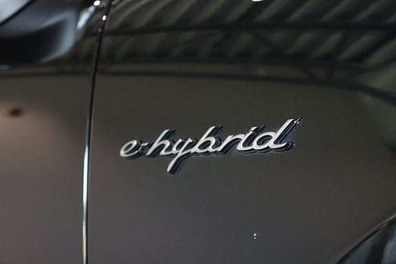 Porsche Cayenne 25 of 25