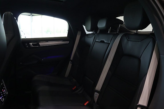 Porsche Cayenne 24 of 25