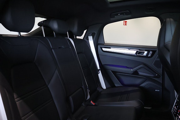 Porsche Cayenne 22 of 25