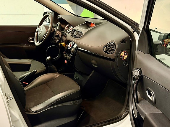 Renault Clio 10 of 14