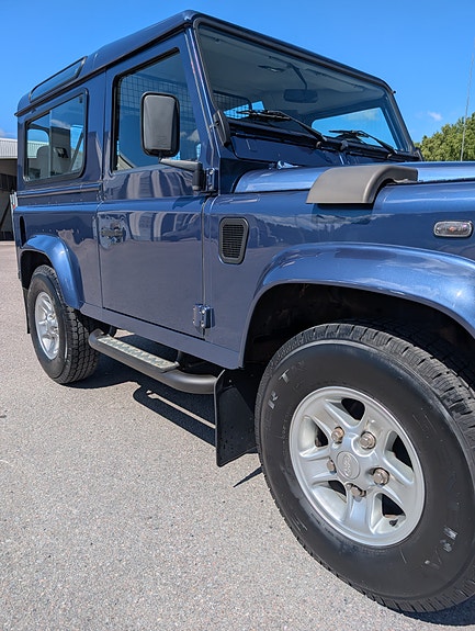Land Rover Defender 90 5 of 10