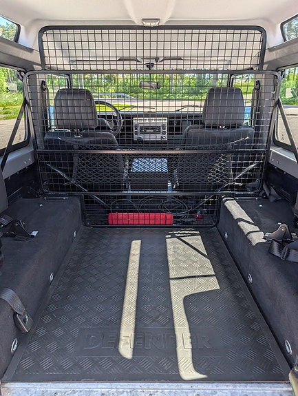 Land Rover Defender 90 9 of 10