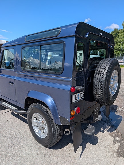 Land Rover Defender 90 6 of 10