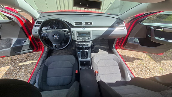 Volkswagen Passat 8 of 11