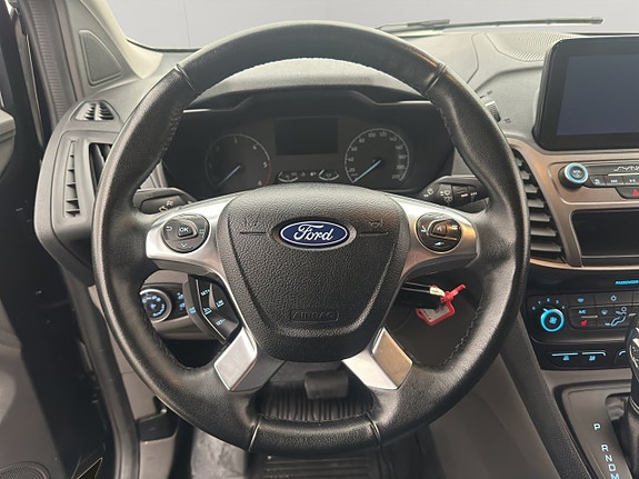 Ford Transit Connect 16 of 29