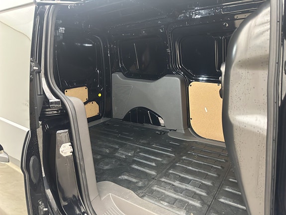 Ford Transit Connect 13 of 29