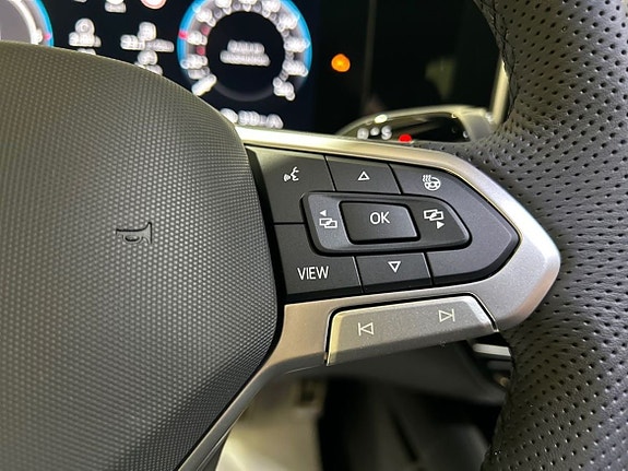 Volkswagen Passat 20 of 25
