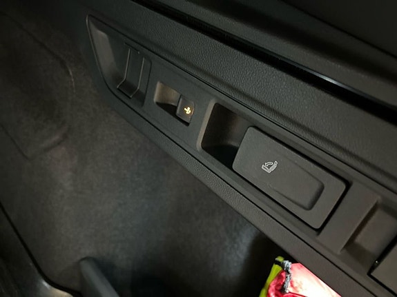 Volkswagen Passat 23 of 25