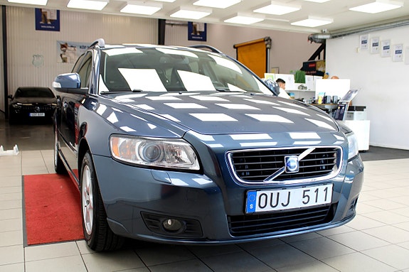 Volvo V50 4 of 23