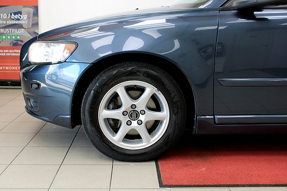 Volvo V50 18 of 23