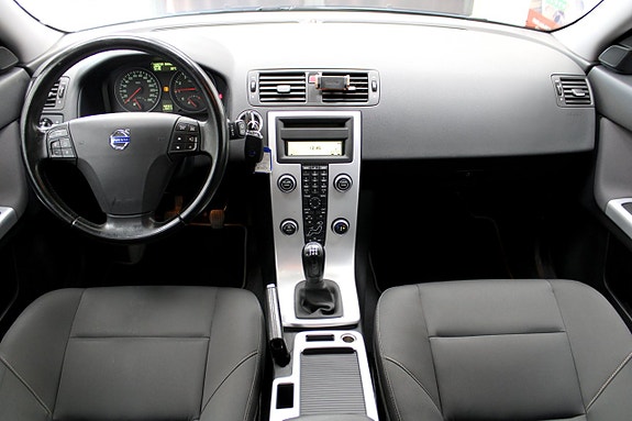Volvo V50 9 of 23