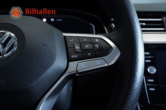 Volkswagen Passat Alltrack 17 of 27