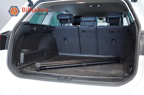 Volkswagen Passat Alltrack 12 of 27