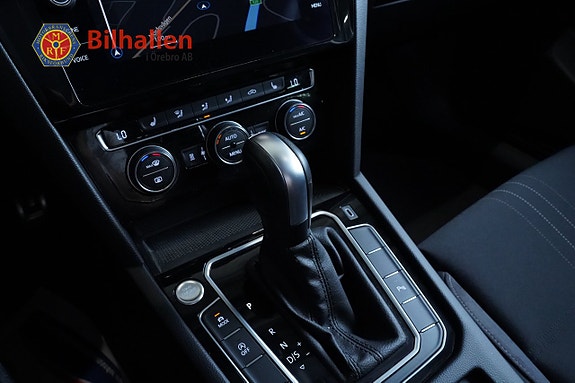 Volkswagen Passat Alltrack 25 of 27