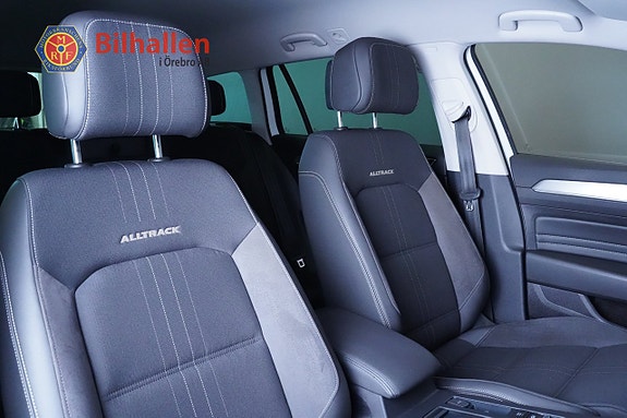 Volkswagen Passat Alltrack 14 of 27