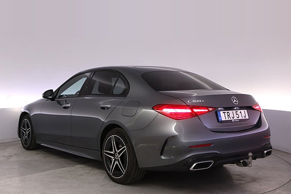 Mercedes-Benz C300 e 4 of 5