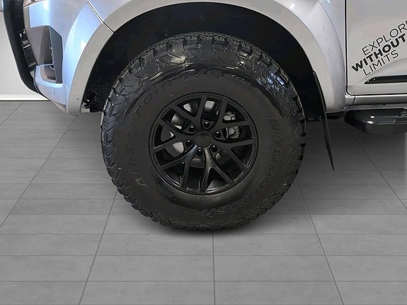 Isuzu D-max 4 of 5