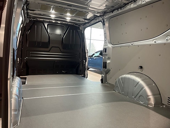 Volkswagen Transporter 15 of 27