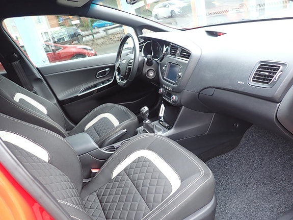 Kia Ceed 8 of 10
