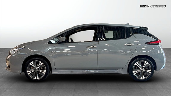 Nissan Leaf 6 of 17