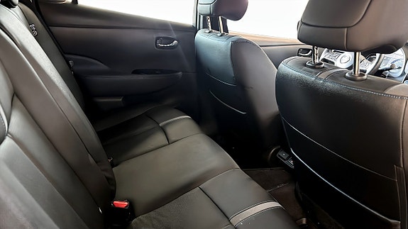 Nissan Leaf 5 of 5