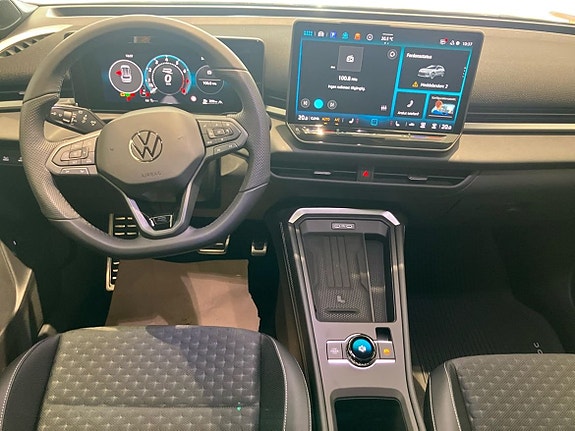 Volkswagen T-Roc 8 of 19