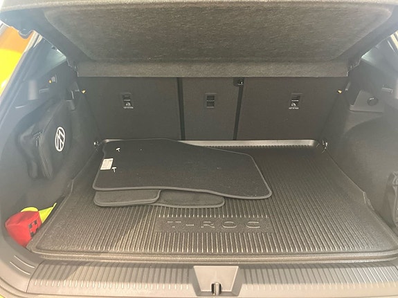 Volkswagen T-Roc 18 of 19